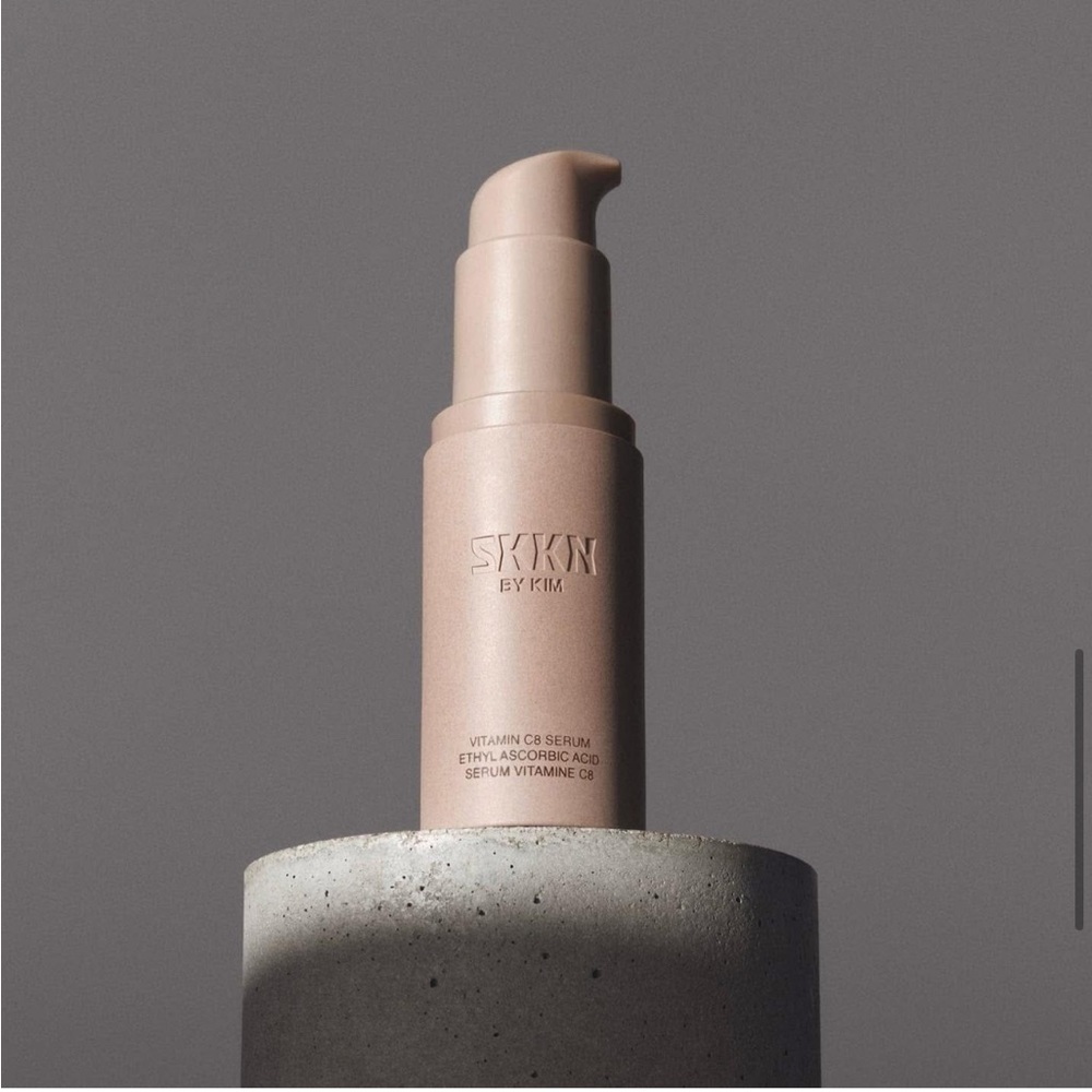 SKKN by Kim Kardashian Vitamin C8 Serum Aging Discoloration Aging 1 FL Oz